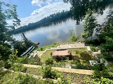 Charming Historic Riverfront Home with Garden Views near Lambertville, New Jersey - Hopewell Township, New Jersey - glamping.directory