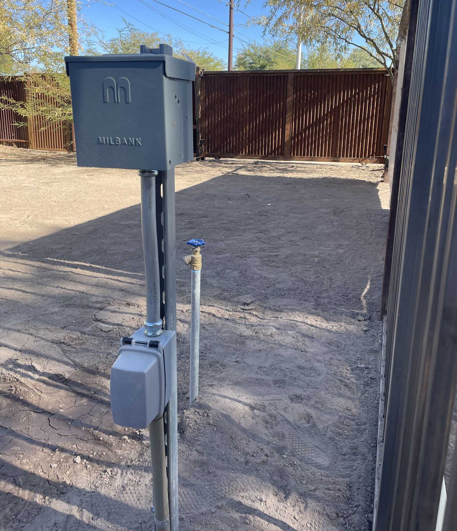 Roadrunner Tucson Birds and Cacti - Tucson, Arizona - glamping.directory