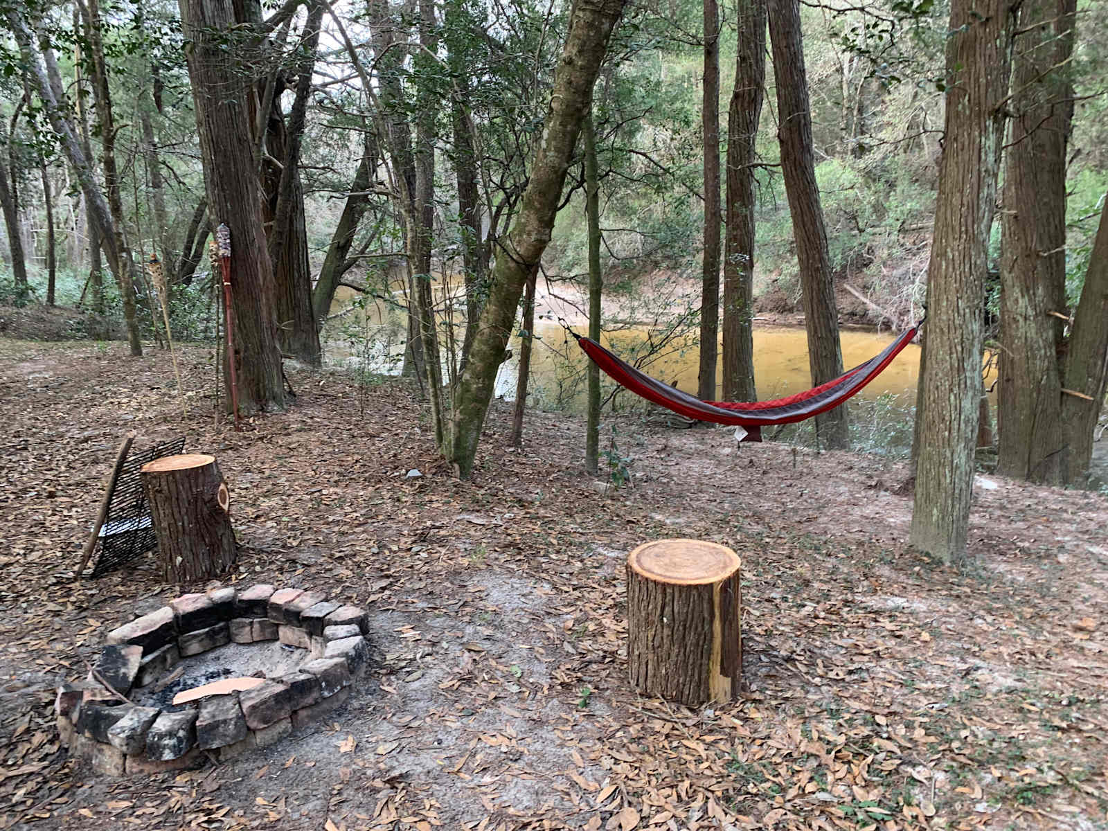 CampFire at the Riverbend - Robertsdale, Alabama - glamping.directory