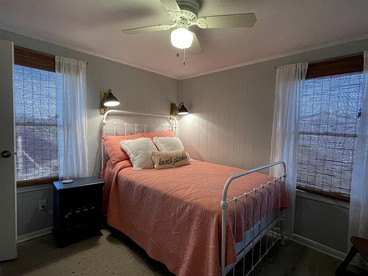 Heavenly Cottage with Screened Porch and Sea Views in Buxton, North Carolina - Buxton, North Carolina - glamping.directory