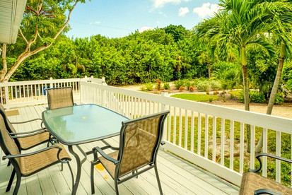Baywatch Cabin in Captiva, FL - Captiva, Florida - glamping.directory