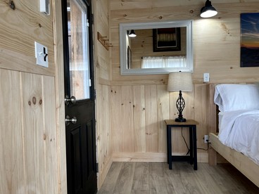 Romantic Riverfront Cabin with Pool Access in Blue Ridge, Georgia - Blue Ridge, Georgia - glamping.directory