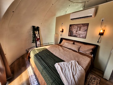 Secluded Woodland Geodome with Panoramic Views & Private Trails in Milledgeville, Georgia - Milledgeville, Georgia - glamping.directory
