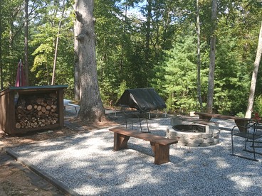 Secluded Nature Escape with Hiking Access & Cozy Evenings in Blairsville, Georgia - Blairsville, Georgia - glamping.directory