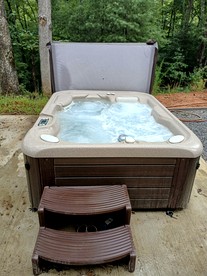 Secluded Nature Escape with Hiking Access & Cozy Evenings in Blairsville, Georgia - Blairsville, Georgia - glamping.directory