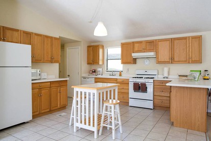 Secluded Vacation Cabin with Modern Furnishings near Bakersfield, California - Badger, California - glamping.directory