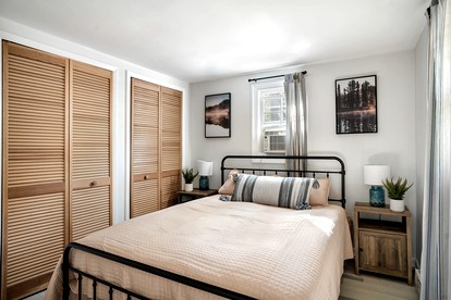 Updated Chalet-Cabin with Hot Tub, Fire Pit, Resort Amenities Surrounded by Amazing Views - the Perfect Getaway for Your Group in Hedgesville, WV - Hedgesville, West Virginia - glamping.directory