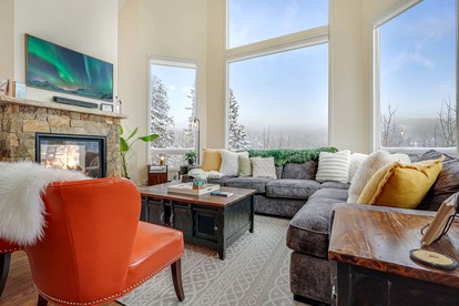 Stunning Cabin with Sauna, Game Room, and Spectacular Views for a Luxurious Escape in Nature in Breckenridge, Colorado - Breckenridge, Colorado - glamping.directory