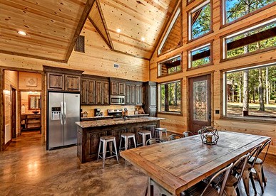 Beautiful Luxurious Cabin with a Hot Tub in Hochatown, Oklahoma - The Ultimate Glamping Destination near Beavers Bend State Park - Hochatown, Oklahoma - glamping.directory