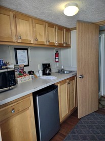 Comfy Vacation Rental with Wi-Fi and Kitchenette in Meadview, Arizona - Meadview, Arizona - glamping.directory