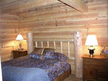 Mountainside Retreat with a Fireplace near Red Mountain in Colorado - Lake City, Colorado - glamping.directory