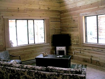 Mountainside Retreat with a Fireplace near Red Mountain in Colorado - Lake City, Colorado - glamping.directory