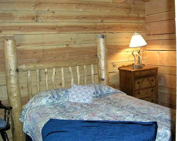 Mountainside Retreat with a Fireplace near Red Mountain in Colorado - Lake City, Colorado - glamping.directory