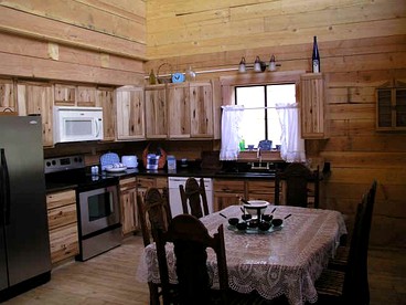 Mountainside Retreat with a Fireplace near Red Mountain in Colorado - Lake City, Colorado - glamping.directory