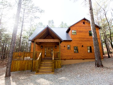 Peaceful Cabin with a Hot Tub for a  Family Retreat near Broken Bow Lake, Oklahoma - glamping.directory