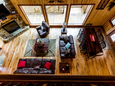 Peaceful Cabin with a Hot Tub for a  Family Retreat near Broken Bow Lake, Oklahoma - Broken Bow, Oklahoma - glamping.directory