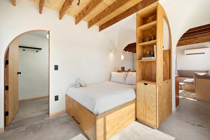Modern Design Cabin with Fire Pit and Picnic Space in Yucca Valley, California - Yucca Valley, California - glamping.directory