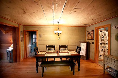 Lakefront Cabin Getaway near Adirondack Mountains in Salisbury, New York - Salisbury, New York - glamping.directory