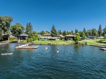 Idyllic Riverside Vacation Retreat with Sandy Beach near Coeur d'Alene Idaho - glamping.directory