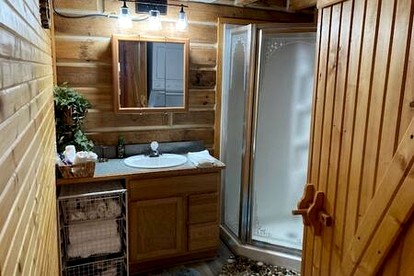 Rural Family Cabin Nestled Among Nature in Indiana - Birdseye, Indiana - glamping.directory