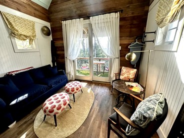 Elevated Cabin in the Trees Perfect for a Weekend Getaway in the Outer Banks, North Carolina - Kitty Hawk, North Carolina - glamping.directory