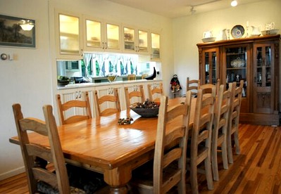 Impressive Cabin with a Pool and Hot Tub Ideal for Weekend Getaways in the Catskills - Hunter, New York - glamping.directory