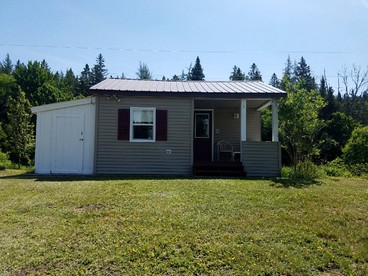 New Hampshire Cabin near Pittsburg, Ideal for a Vacation in Nature - Stewartstown, New Hampshire - glamping.directory