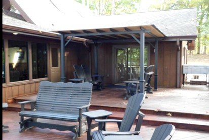 Secluded Waterfront Cabin Rental for Groups on Lake Barkley in Cadiz, Kentucky - glamping.directory