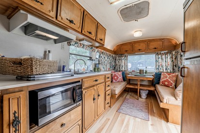 Fabulous Cozy Airstream Perfect for a Small Family Unique Escape in Texas - Spicewood, Texas - glamping.directory
