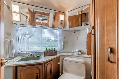 Fabulous Cozy Airstream Perfect for a Small Family Unique Escape in Texas - Spicewood, Texas - glamping.directory