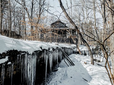 Secluded Cabin in the Woods in Monteagle, Tennessee - Monteagle, Tennessee - glamping.directory