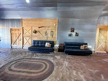 Western Town Retreat in Monticello, Utah - Monticello, Utah - glamping.directory