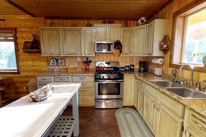Western Town Retreat in Monticello, Utah - Monticello, Utah - glamping.directory