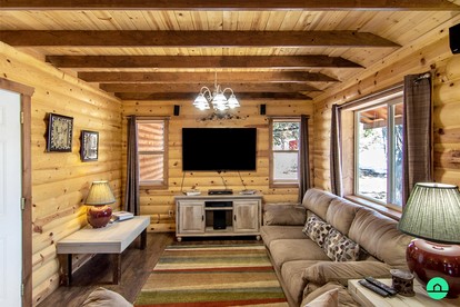 Western Town Retreat in Monticello, Utah - Monticello, Utah - glamping.directory