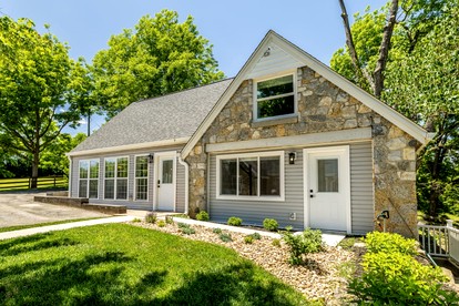 Tranquil Farmhouse Cottage with Scenic Views of the Smoky Mountains in Maryville, Tennessee - glamping.directory