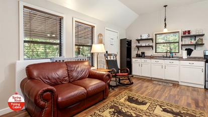 Lake Cozy Cabin Incredible for Water Sports in Miami, Oklahoma - Miami, Oklahoma - glamping.directory