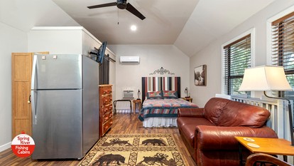 Lake Cozy Cabin Incredible for Water Sports in Miami, Oklahoma - Miami, Oklahoma - glamping.directory