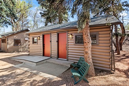 Trailside Cabin Escape with Stunning Views and Easy Adventure Access in Colorado Springs, Colorado - Colorado Springs, Colorado - glamping.directory
