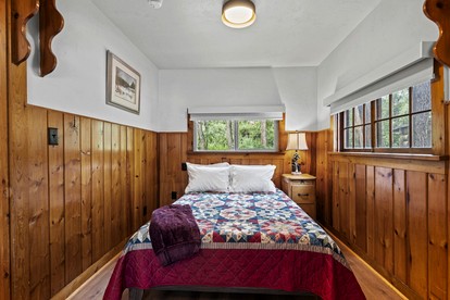 Trailside Cabin Escape with Stunning Views and Easy Adventure Access in Colorado Springs, Colorado - Colorado Springs, Colorado - glamping.directory
