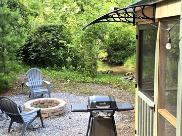 Tranquil Creekside Tiny House in the Appalachian Mountains, Perfect for a Weekend to Disconnect - Purlear, North Carolina - glamping.directory