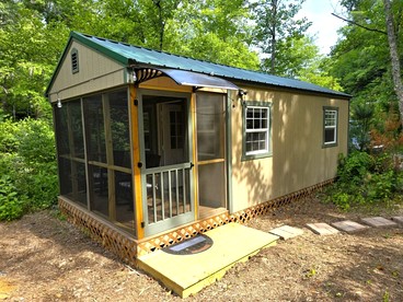 Tranquil Creekside Tiny House in the Appalachian Mountains, Perfect for a Weekend to Disconnect - Purlear, North Carolina - glamping.directory