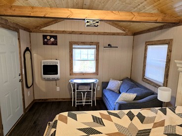 Tranquil Creekside Tiny House in the Appalachian Mountains, Perfect for a Weekend to Disconnect - Purlear, North Carolina - glamping.directory