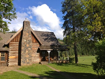 Charming Log Cabin Rental with Outdoor Grill near Gifford Pinchot National Forest - Trout Lake, Washington - glamping.directory