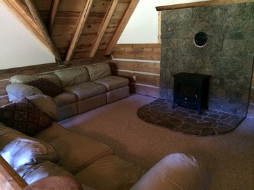 Charming Log Cabin Rental with Outdoor Grill near Gifford Pinchot National Forest - Trout Lake, Washington - glamping.directory