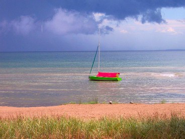 Fantastic Lakeside Log Cabin Rental for Six in Cedar River, Michigan - Cedar River, Michigan - glamping.directory