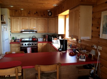 Fantastic Lakeside Log Cabin Rental for Six in Cedar River, Michigan - Cedar River, Michigan - glamping.directory