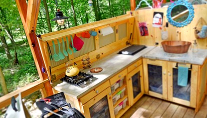 Beautiful Eco-Friendly Bell Tent with Fantastic Amenities for a Unique Glamping Escape near Fresno, Ohio - Fresno, Ohio - glamping.directory