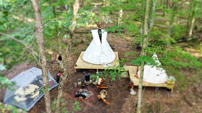 Beautiful Eco-Friendly Bell Tent with Fantastic Amenities for a Unique Glamping Escape near Fresno, Ohio - Fresno, Ohio - glamping.directory