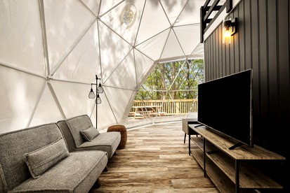 Stunning Dome with Barbecue and Hot-tub in Capon Bridge, West Virginia - Capon Bridge, West Virginia - glamping.directory