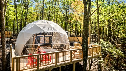 Stunning Dome with Barbecue and Hot-tub in Capon Bridge, West Virginia - Capon Bridge, West Virginia - glamping.directory